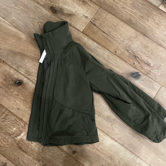 *GREAT CONDITION* Lululemon Effortless Jacket - Picture 4 of 4